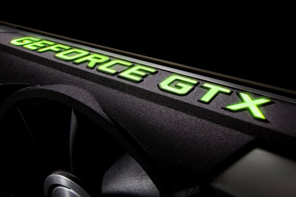 Accent lumineux lettrage carte graphique Nvidia GeForce