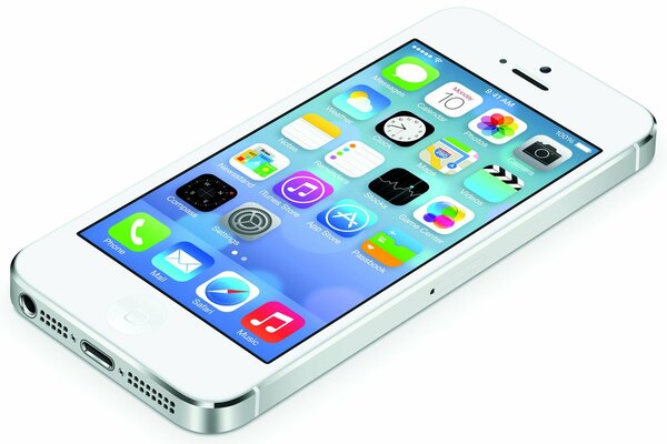 IPhone 5 argento, sottile e leggero in bianco