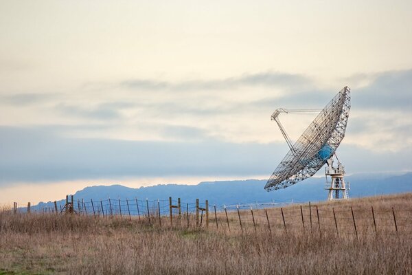 Stanford Radio Telescope in California