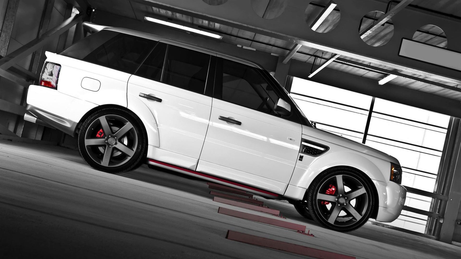 suv asiático renge rover blanco