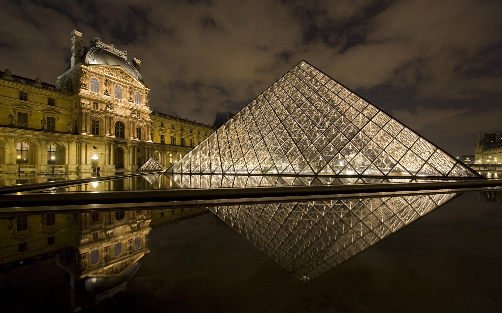 louvre parigi francia