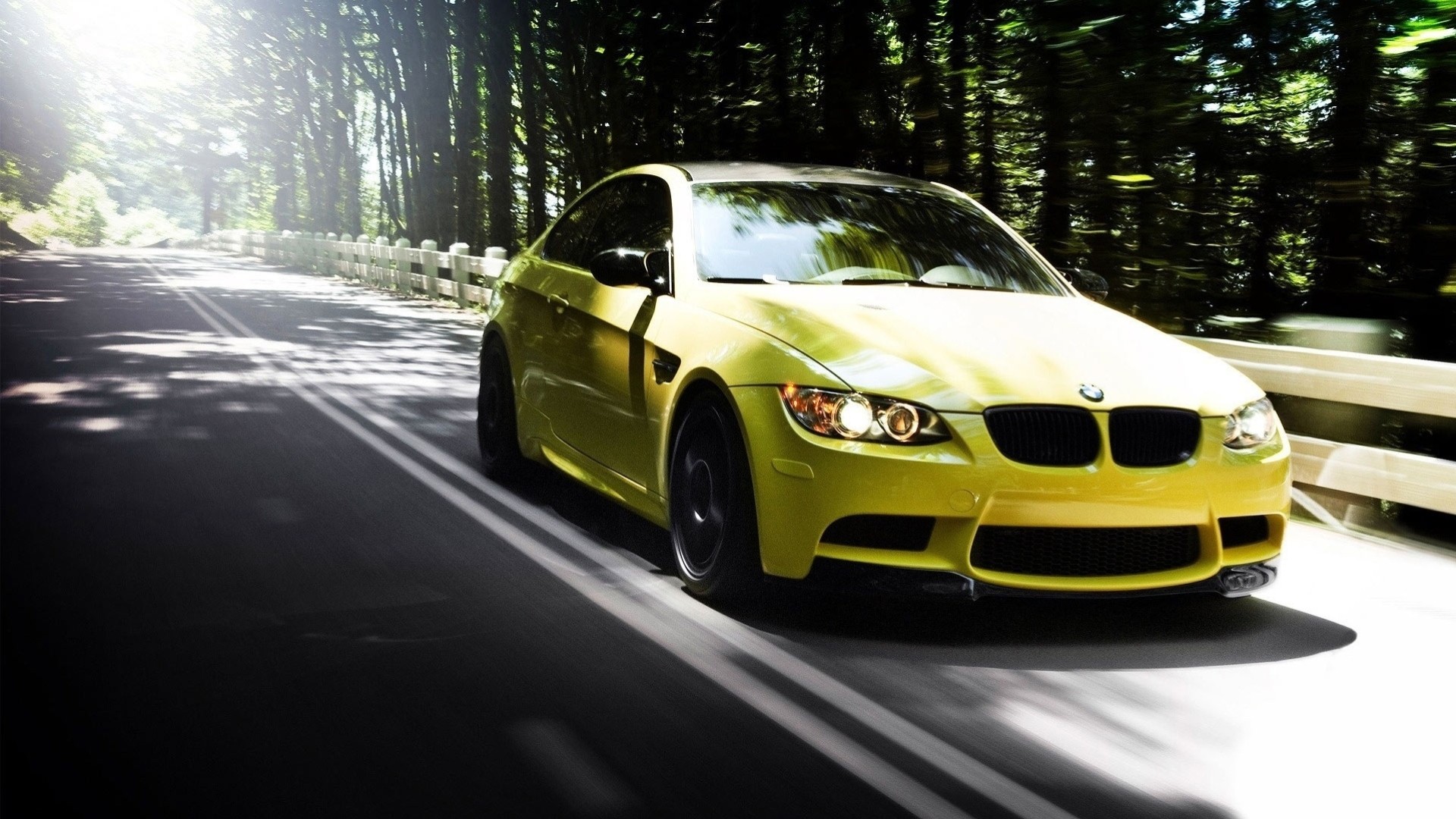 bmw m3 желтый седан