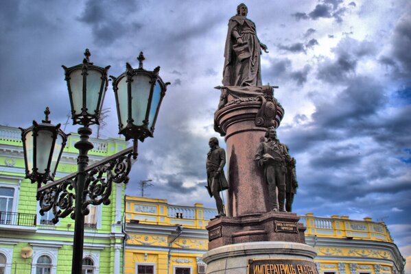 Journey to St. Petersburg monument to Empress Catherine