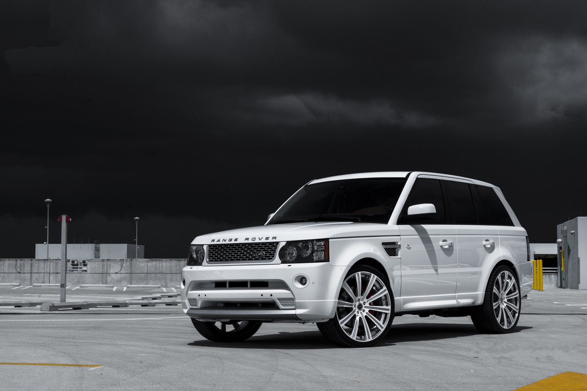 renge rover land rover sport bianco asiatico