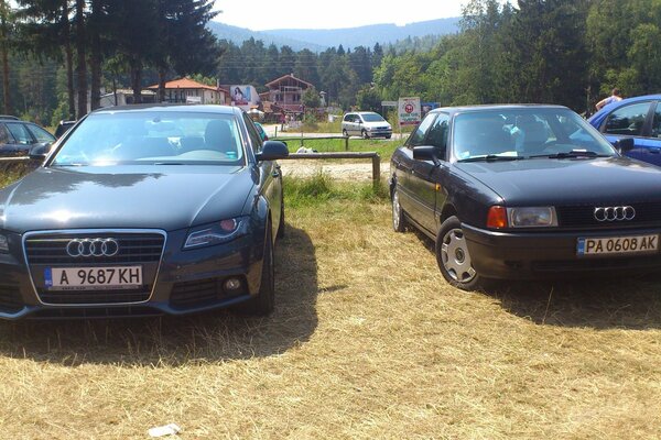 Audi-Maschinen sind ein altes Modell im Feld