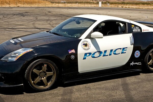 Police Nissan 350z at the drift site