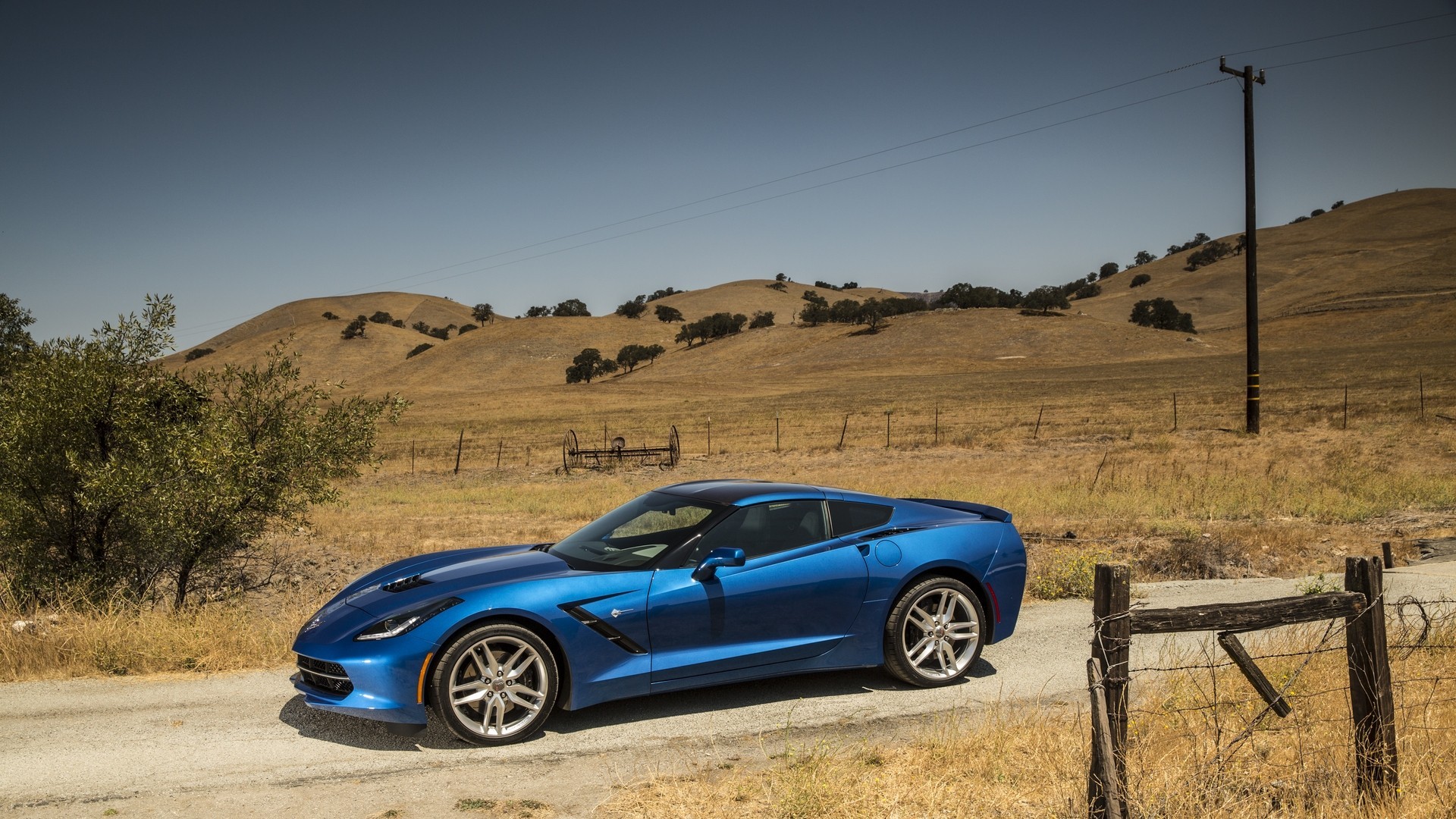 coche azul cupé terreno