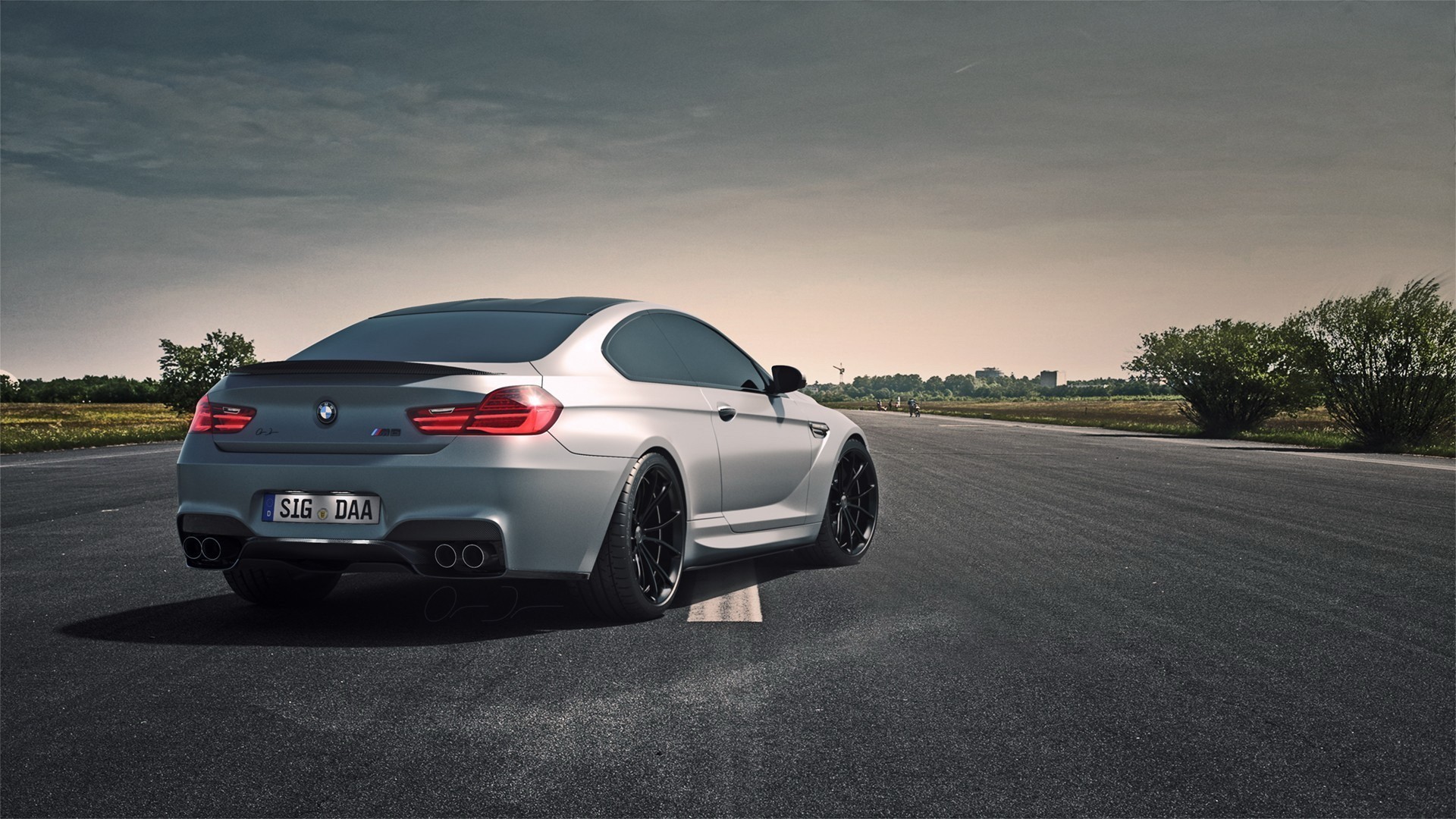 voiture bmw gris route