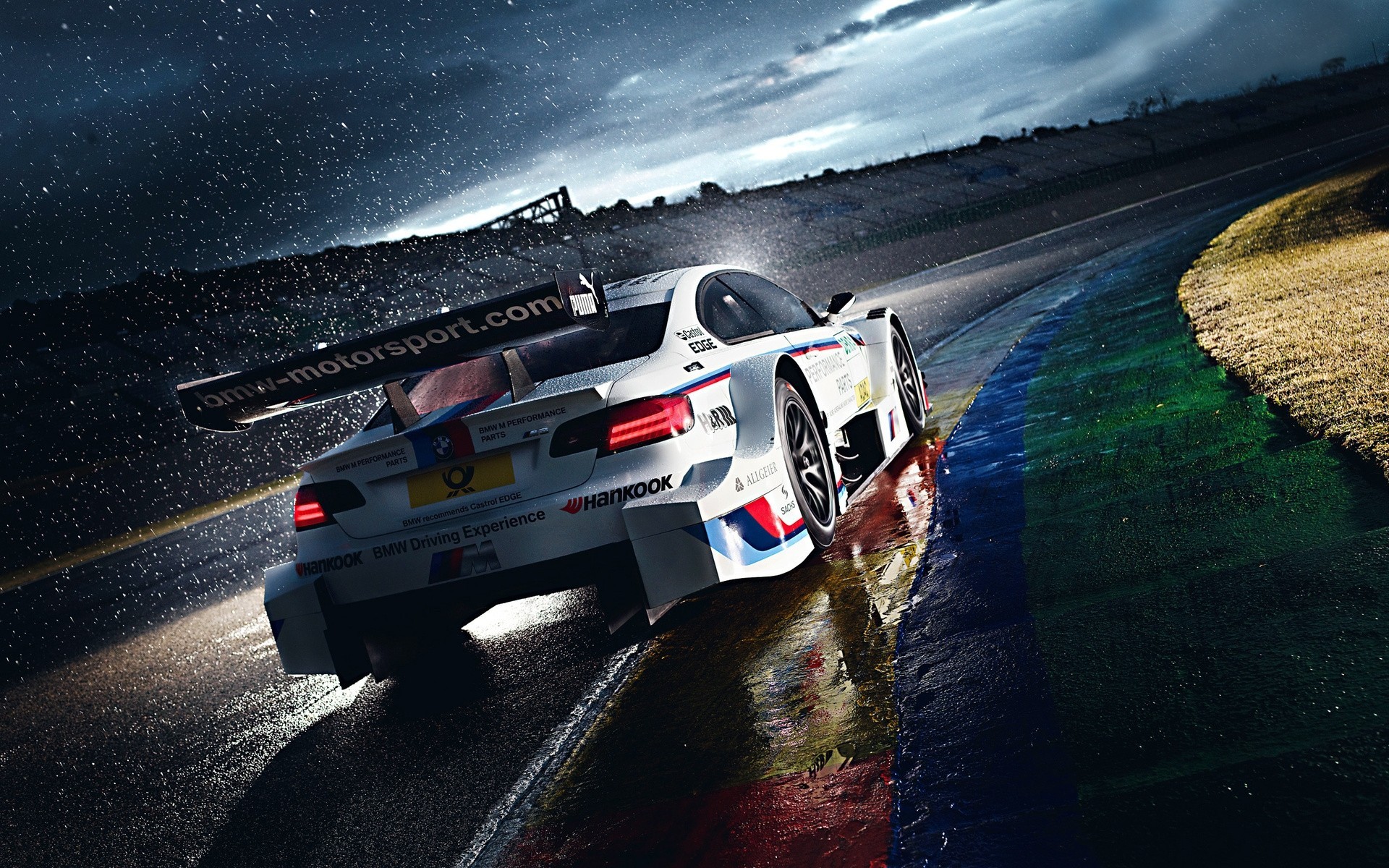 concours dtm piste bmw matin blanc pluie équipe m3 course