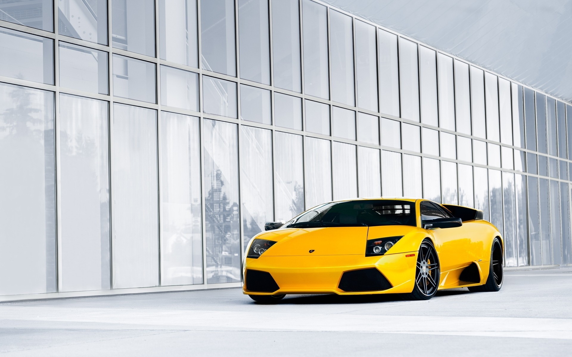 voiture jaune lamborghini murcielago