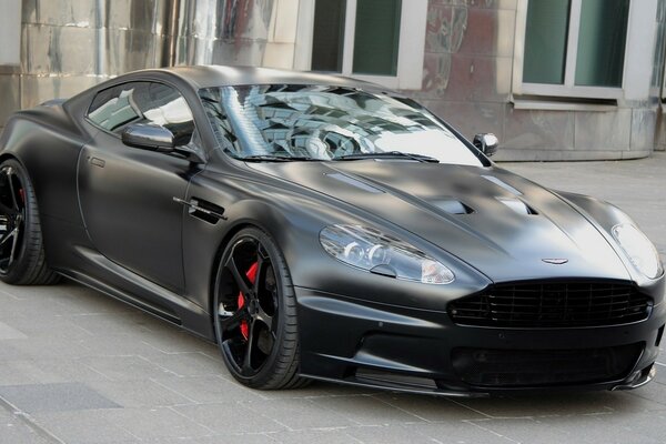 Aston martin db9 dans toute sa splendeur