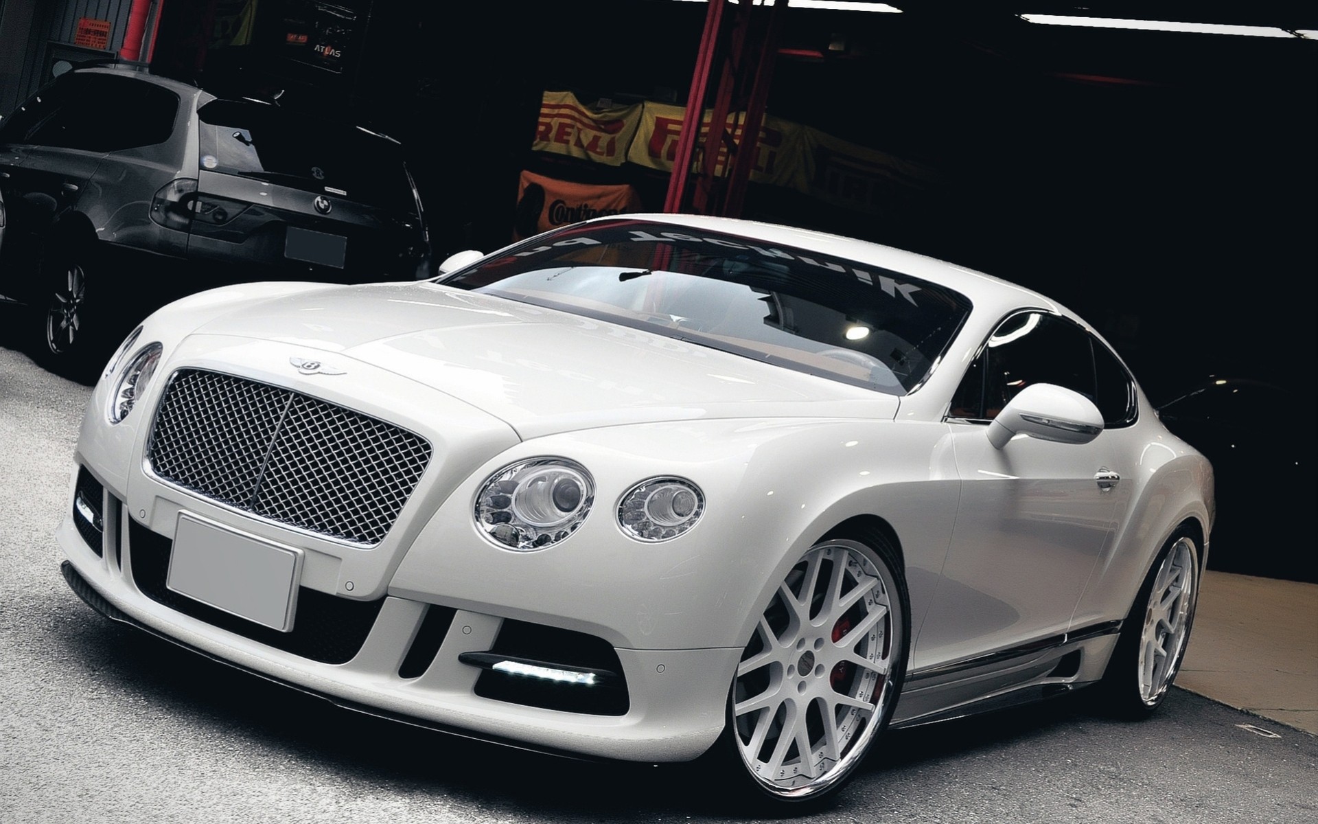 auto maszyny garaż tuning bentley