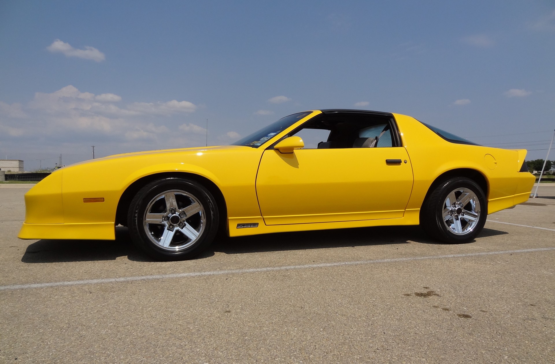 auto corvette camaro chevrolet