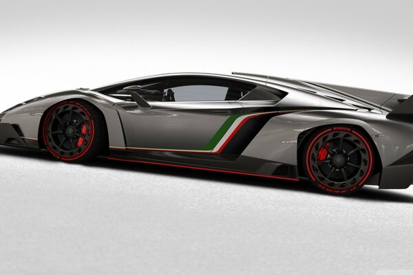 Voiture de sport grise lamborghini