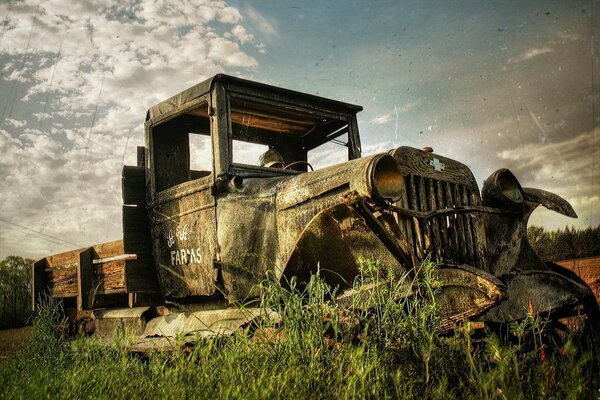 Kolazhny abandoned truck is very vintage