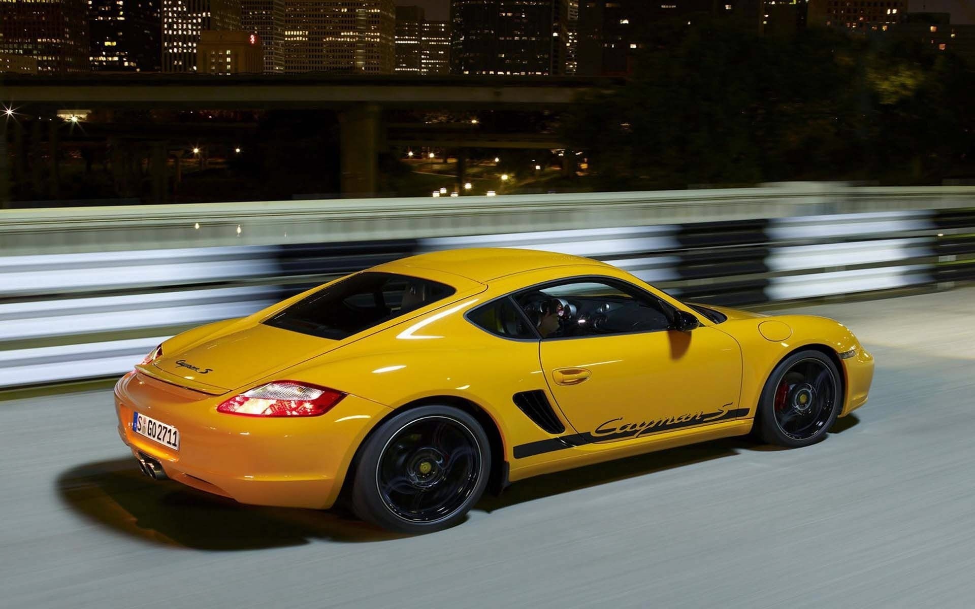 coche cayman porsche noche camino