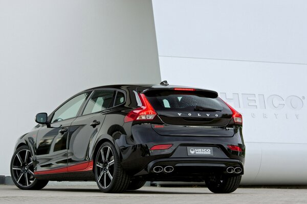 Voiture volvo V40 couleur noire