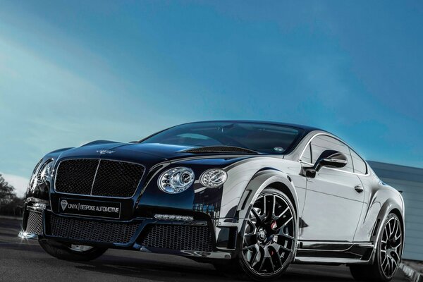 Bentley Continental black with alloy wheels