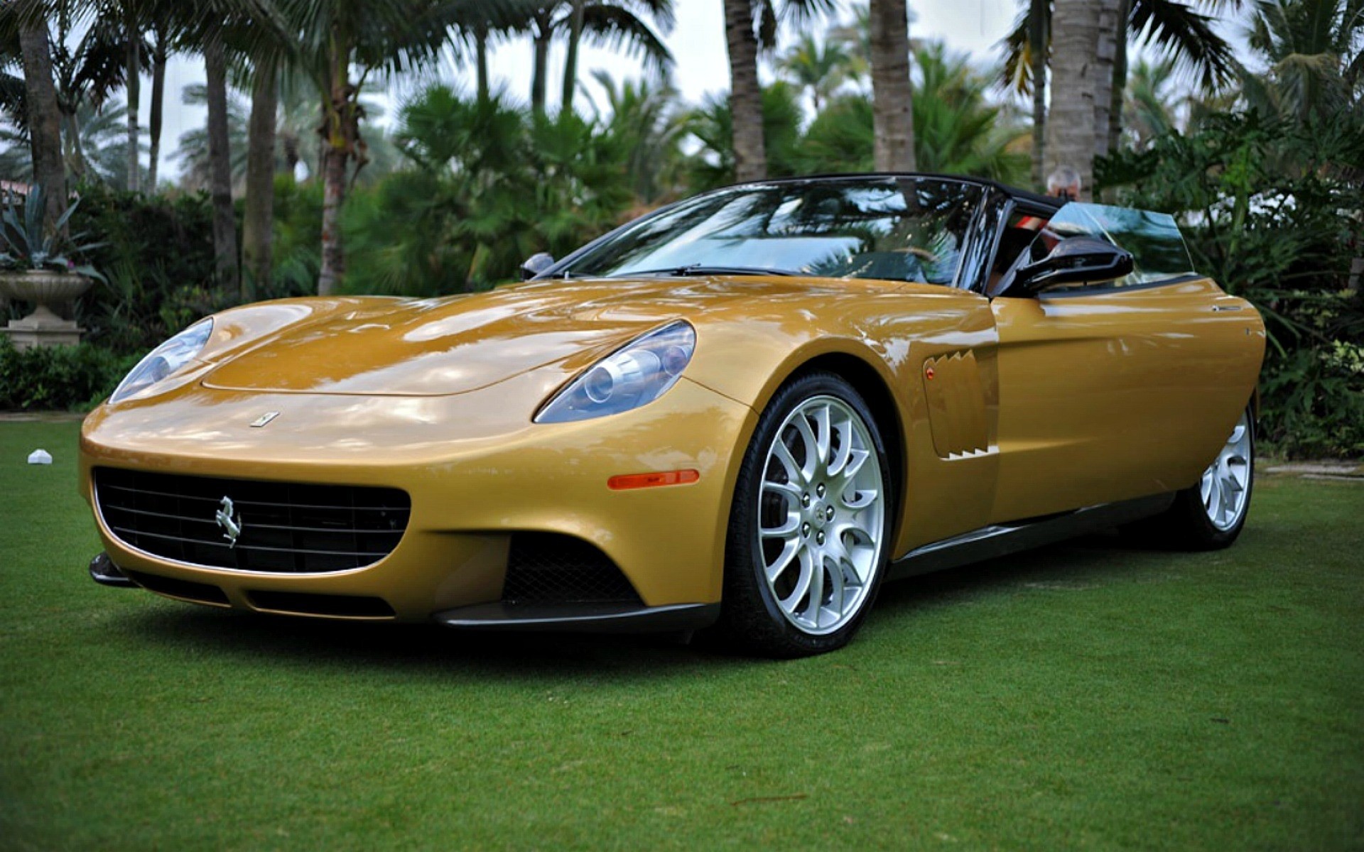 gold 5 generation ferrari car