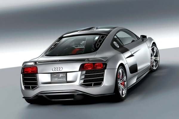 Mocny i stylowy samochód sportowy od Audi