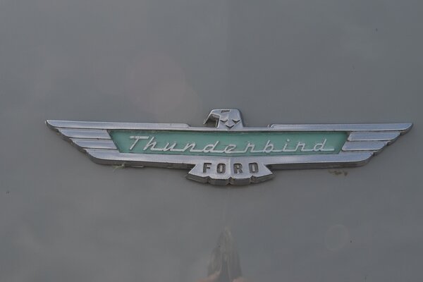 Logo della vecchia auto Ford