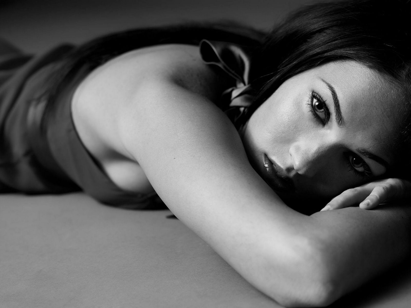 megan fox noir et blanc