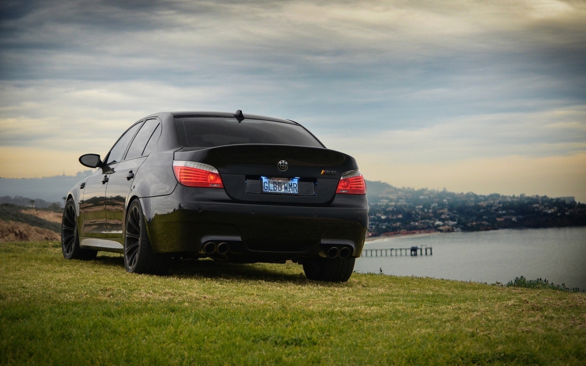 m5 nuages bmw noir ciel arrière phares lumière e60