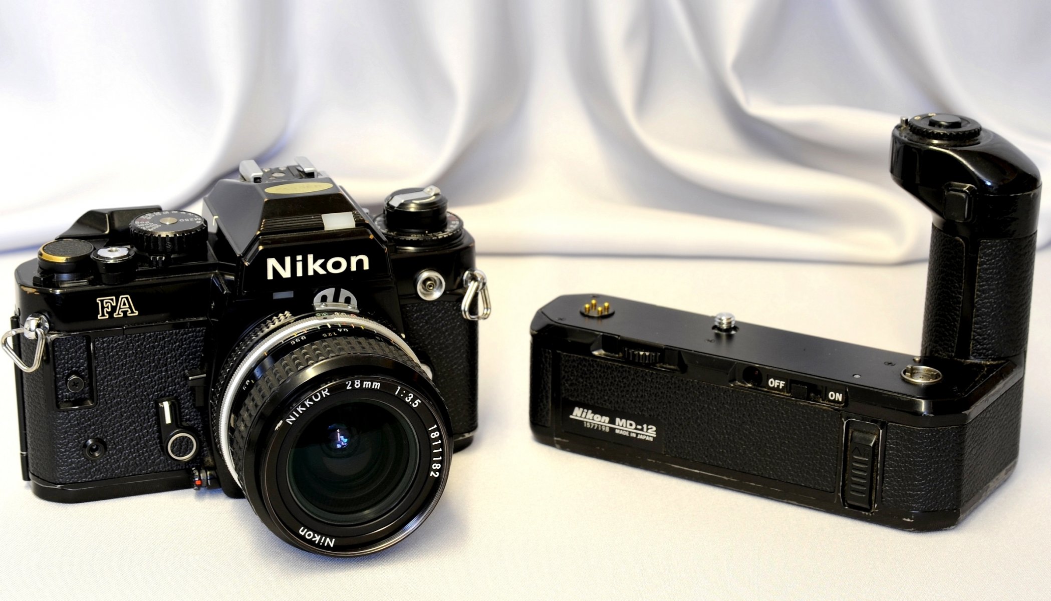 nikon fa di piccolo formato obiettivo singolo fotocamera reflex misurazione a matrice di punti nikon motore md-12 unità sfondo