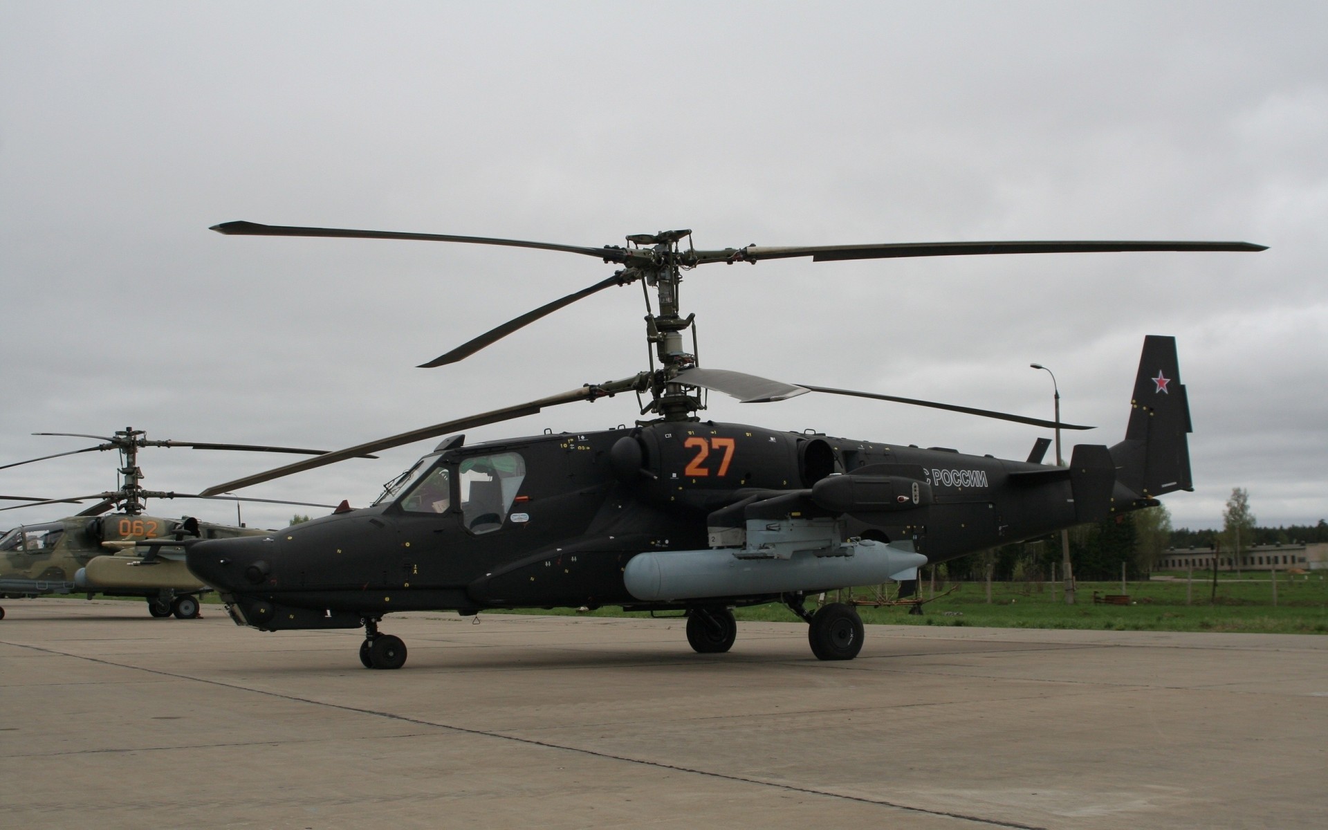 grey kamov ka-50 plane helicopter