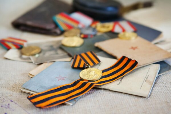 Ордена и медали на праздник 9 мая
