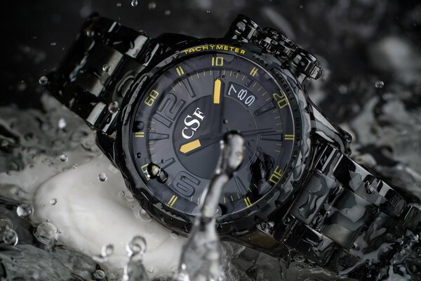 Shock-resistant, waterproof watch will always show the exact time