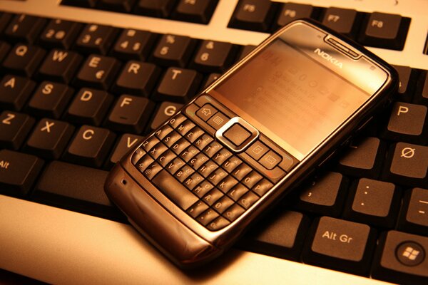 Nokia e71 si trova sulla tastiera