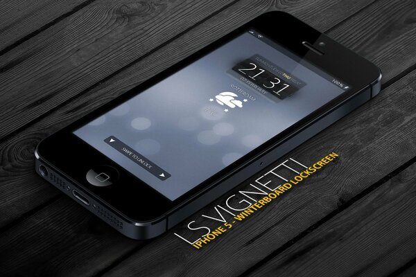 Stylish iPhone 5 in black