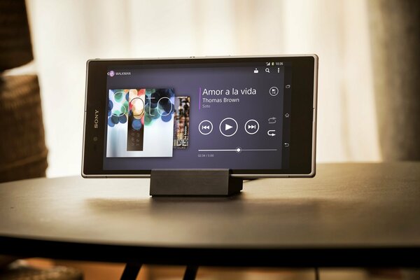 Sony smartphone is convenient to listen to