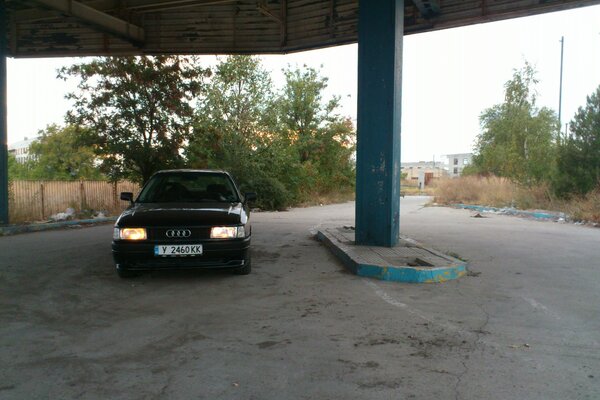 Audi B3 sport en plein air