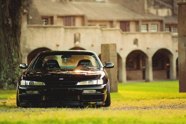 Sportwagen Nissan Schwarz Coupé