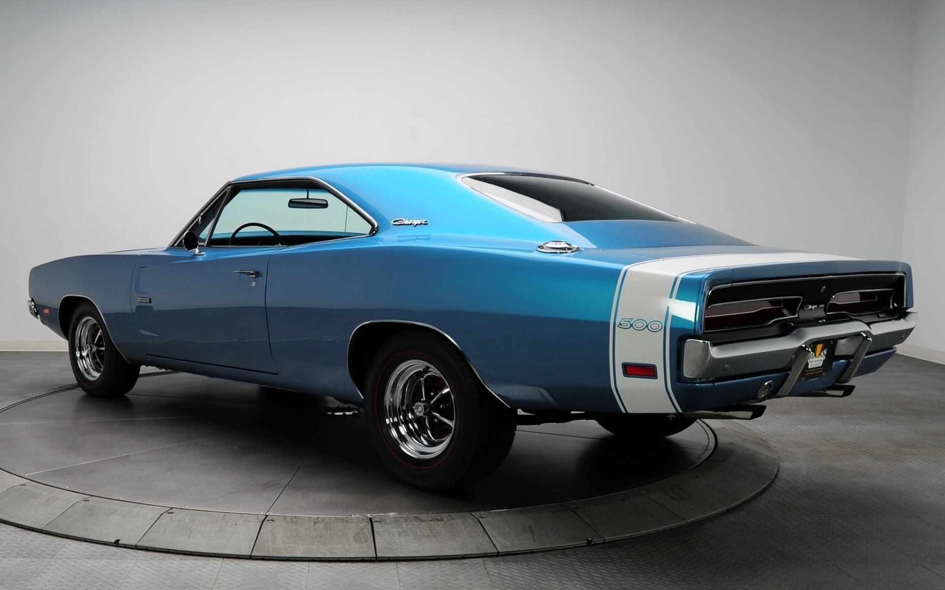 hemi esquiver vue arrière.le bleu muscle car 1969