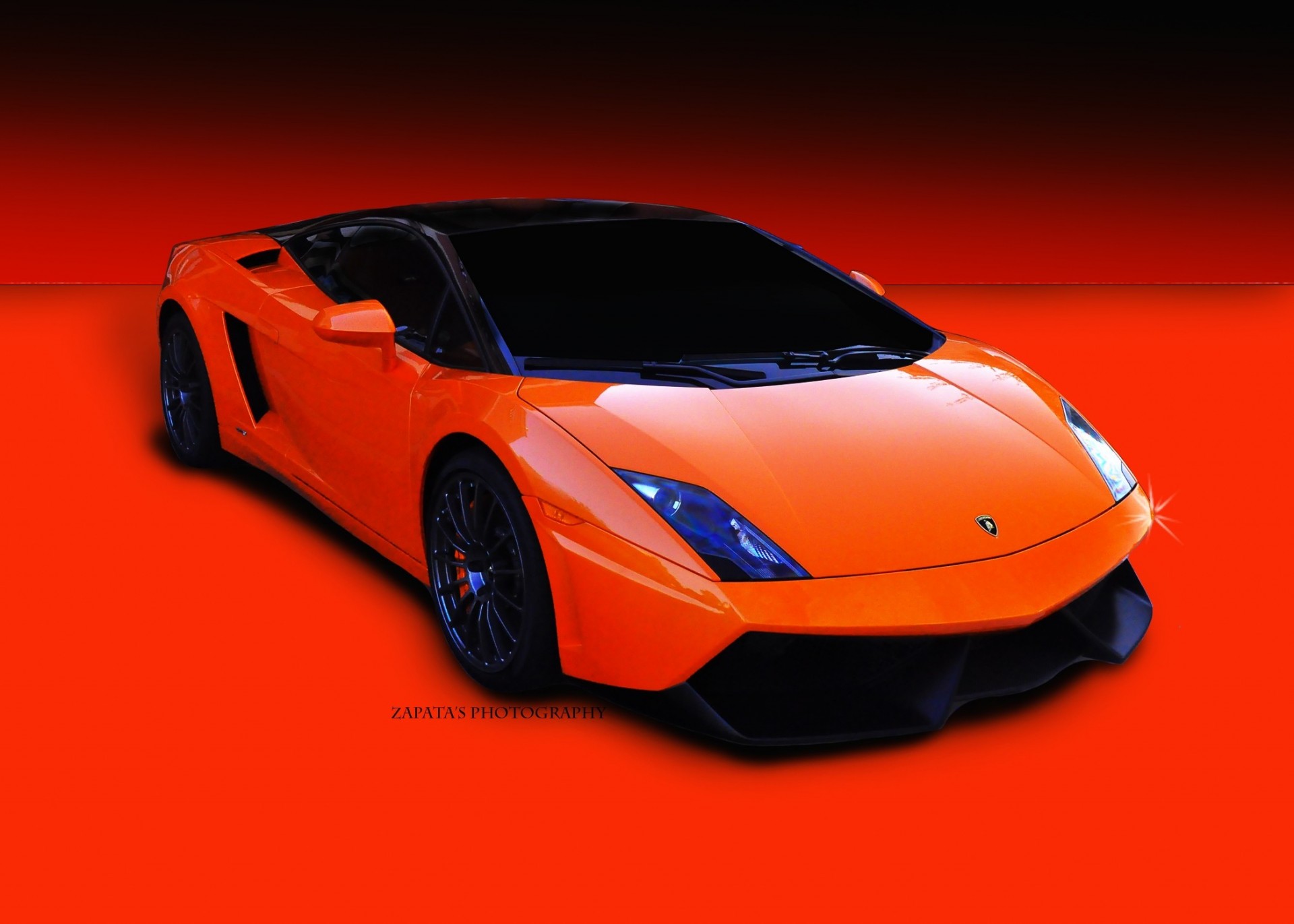 auto arancione lambo basso