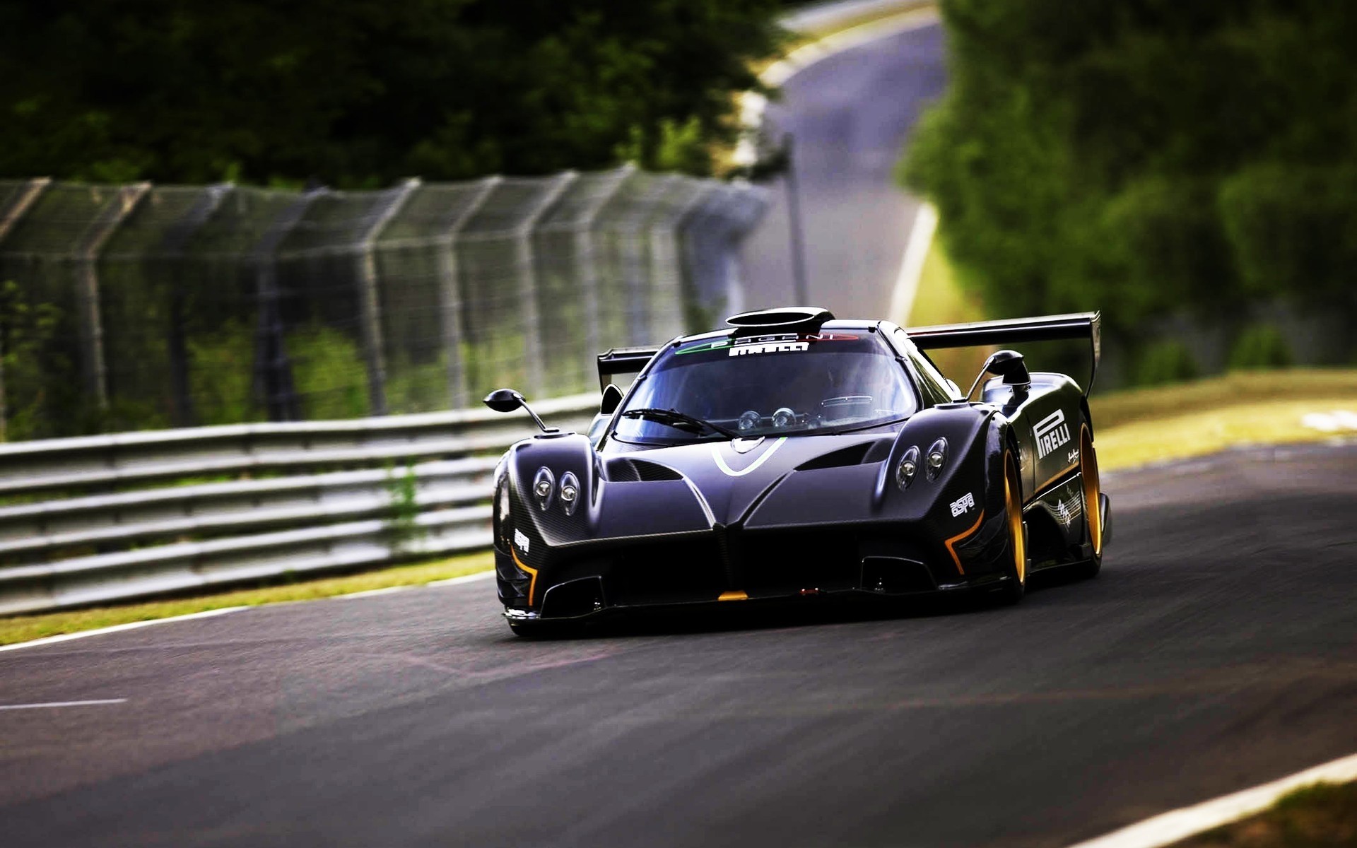 coche pagani zonda gris carretera