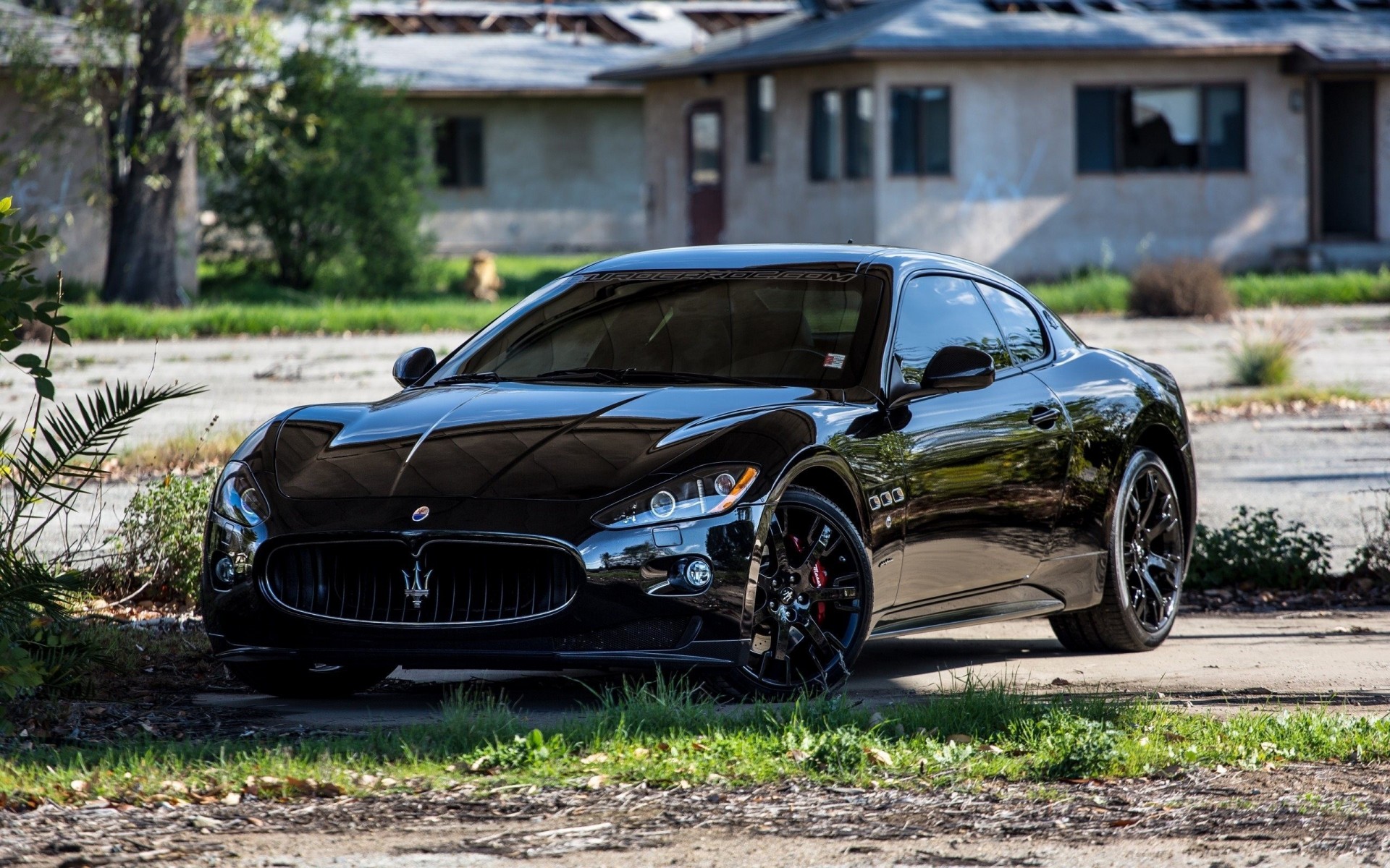 auto maserati super coche negro