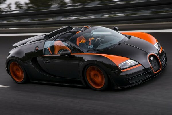 Bugatti sets a speed record on the ring