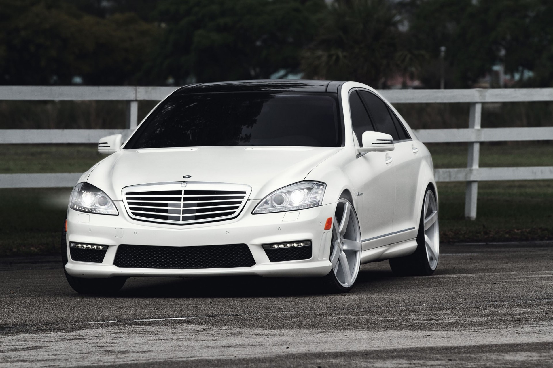 mercedes-benz white s cla