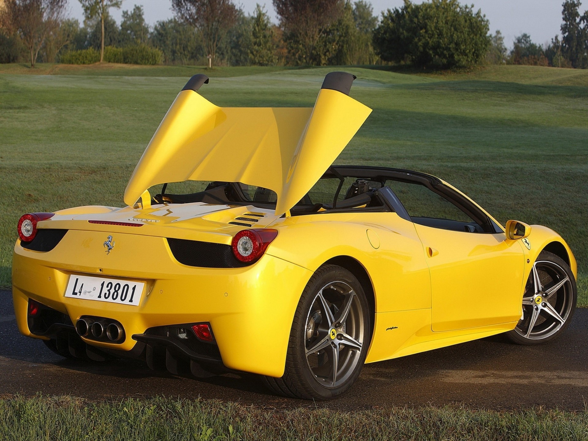 автомобиль ferrari 458 italia italia ferrari