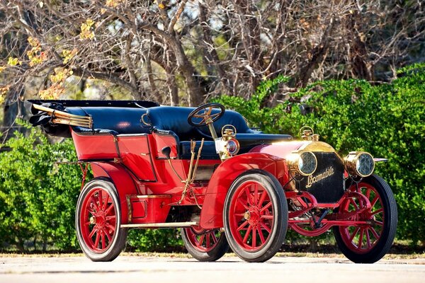 Voiture Vintage rouge cabriolet