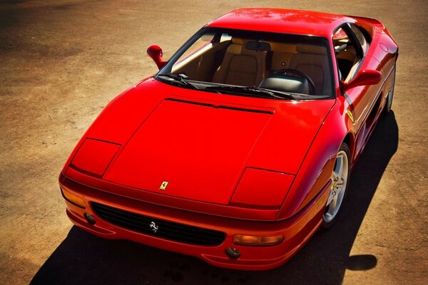 Ferrari super rouge avec phares de sortie