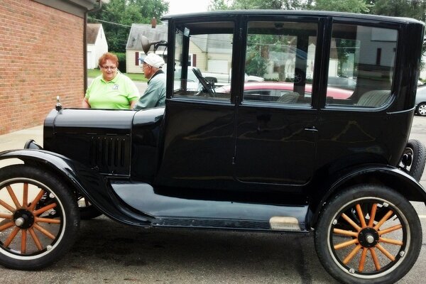 Car. One of the first representatives of Ford