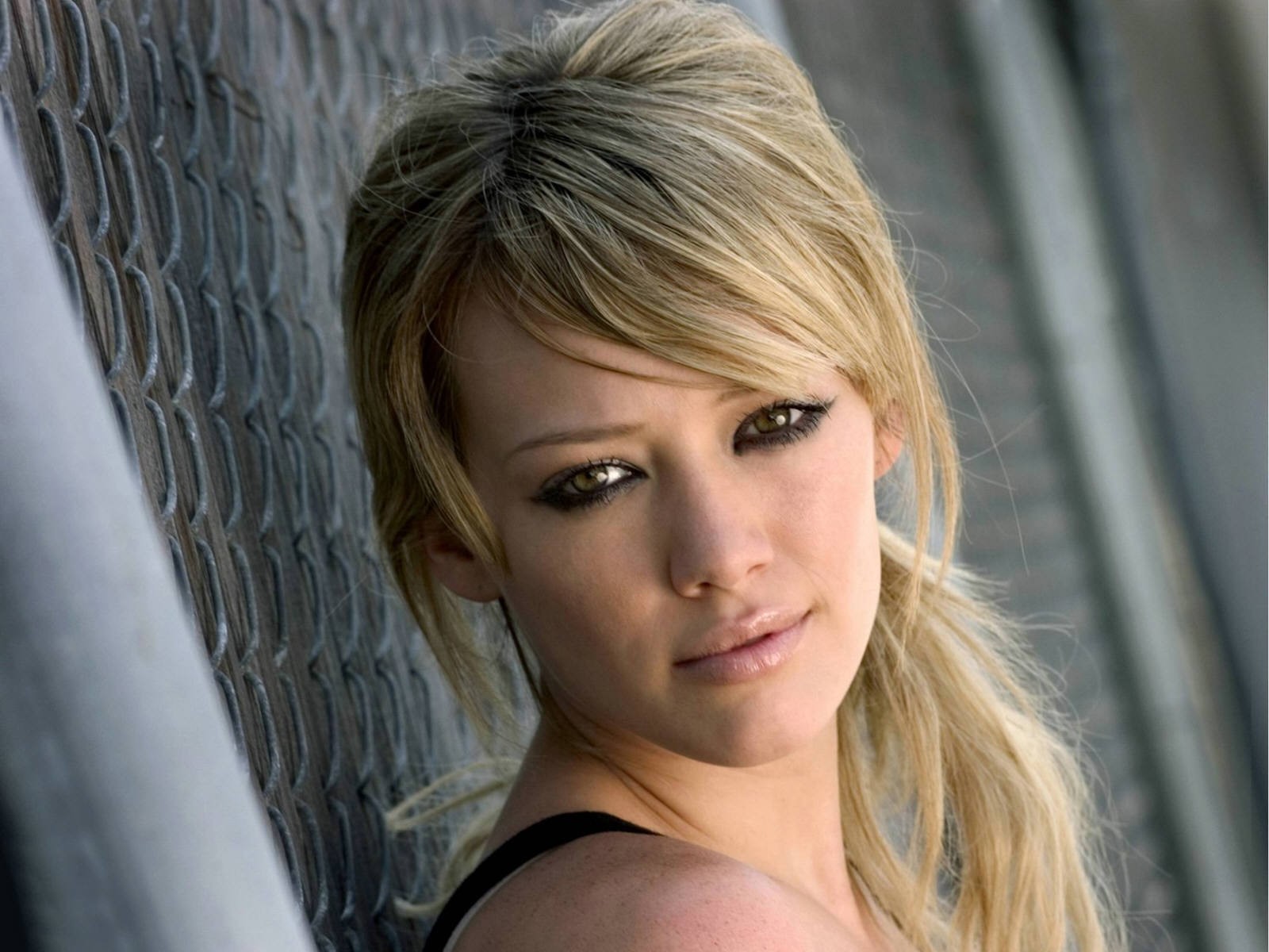 hilary duff ragazza sguardo