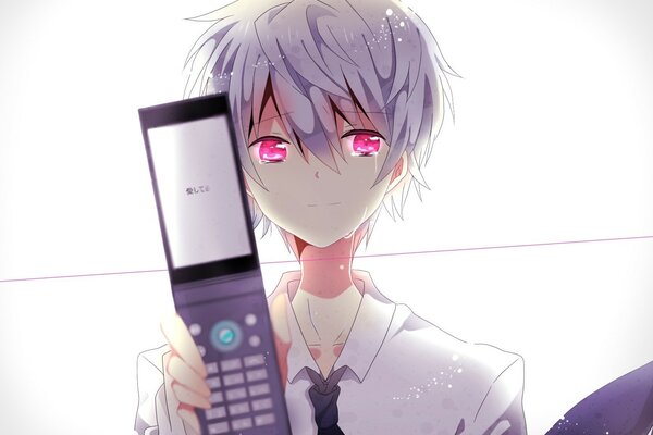 Ragazzo anime piangente con il telefono