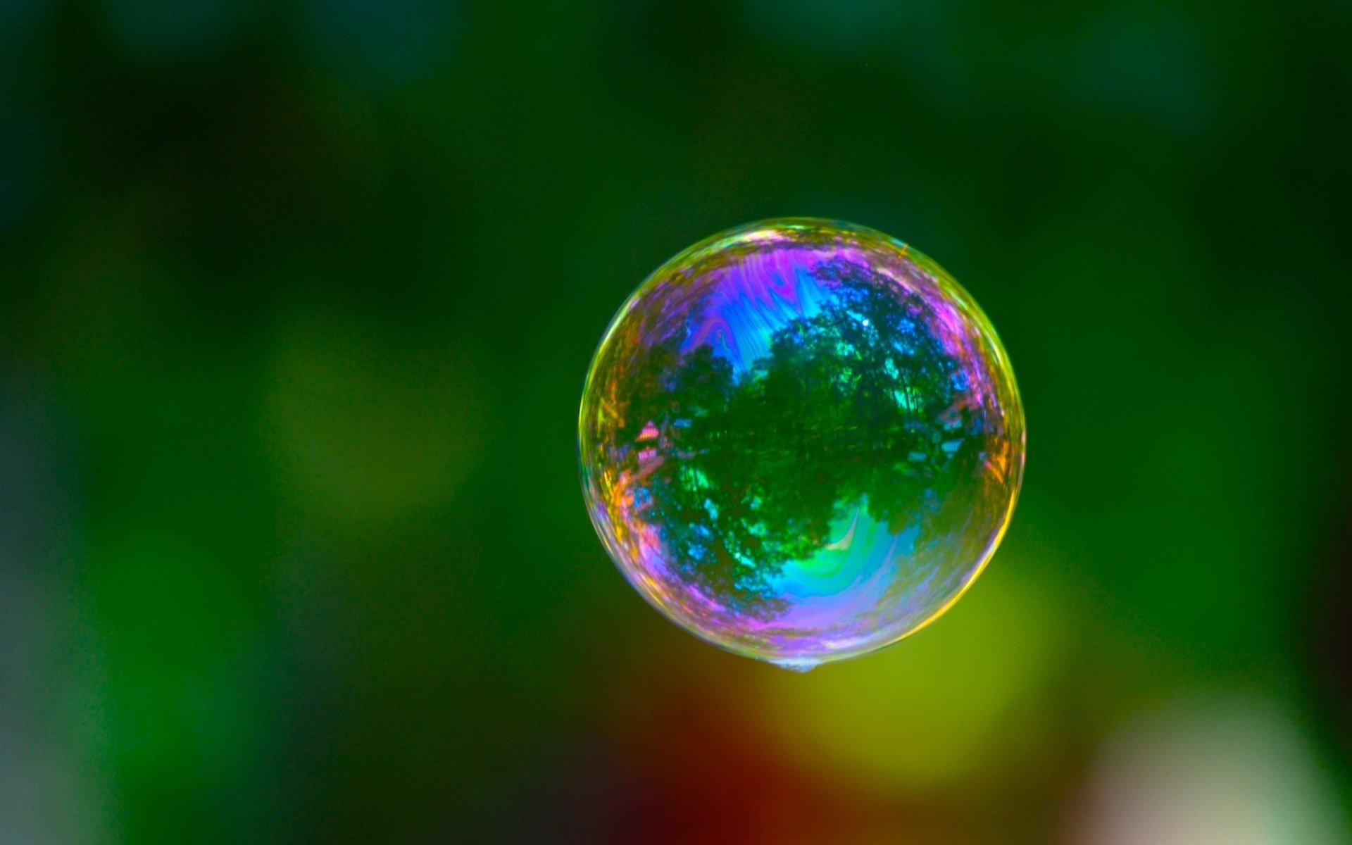 ball blase regenbogenfarben grün reflexion