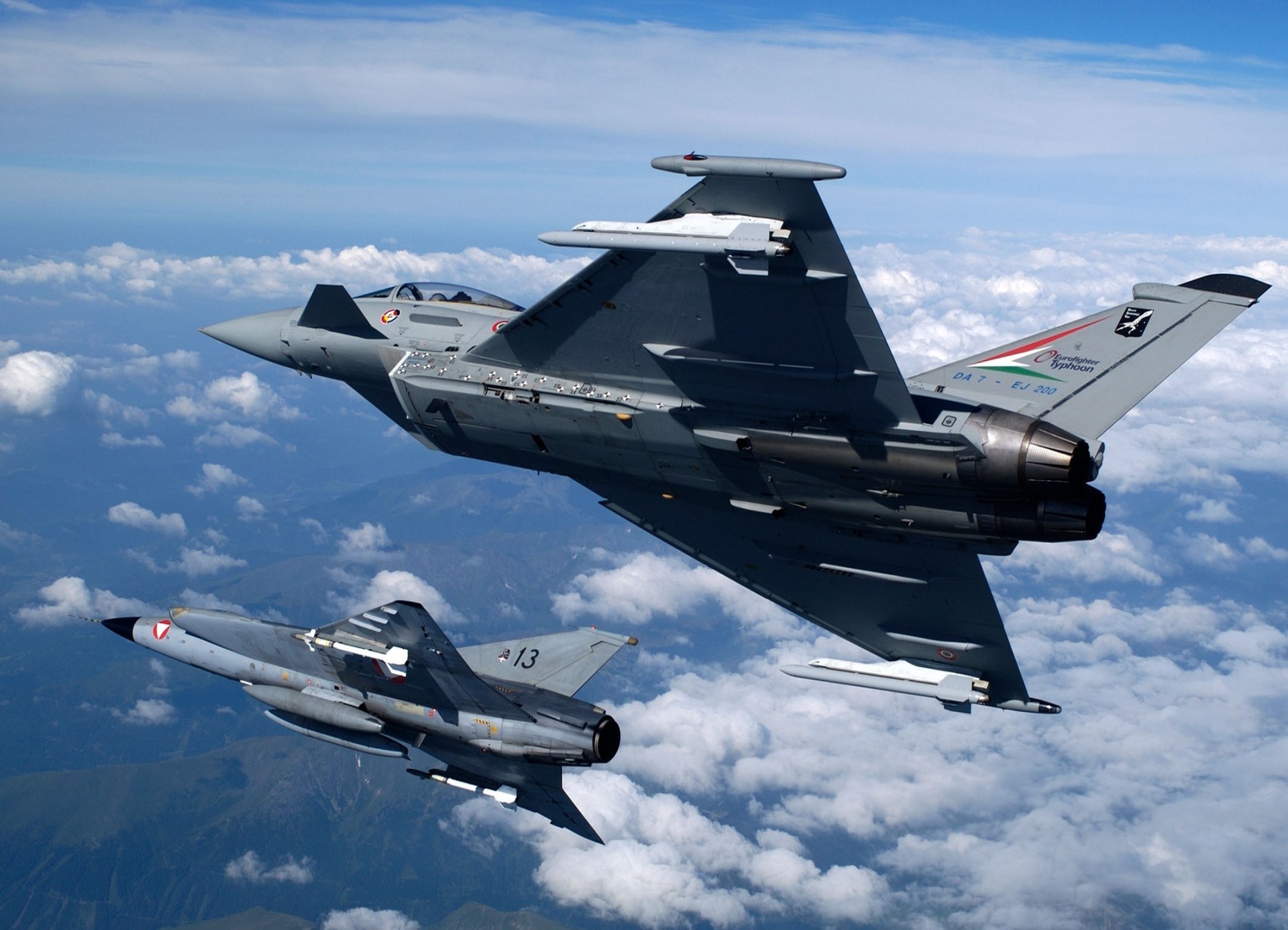 cielo azul avión nube eurofighter typhoon